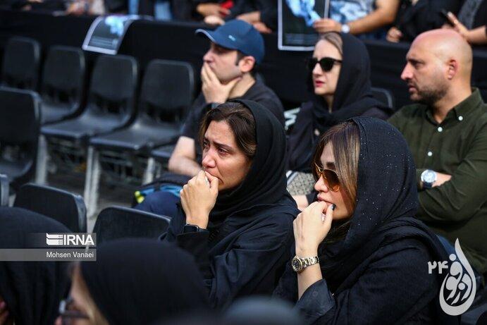 پوشش بازیگران زن در مراسم آتیلا پسیانی 19 1 resized 1190973 268