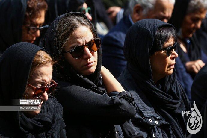 پوشش بازیگران زن در مراسم آتیلا پسیانی 21 1 resized 1190976 325