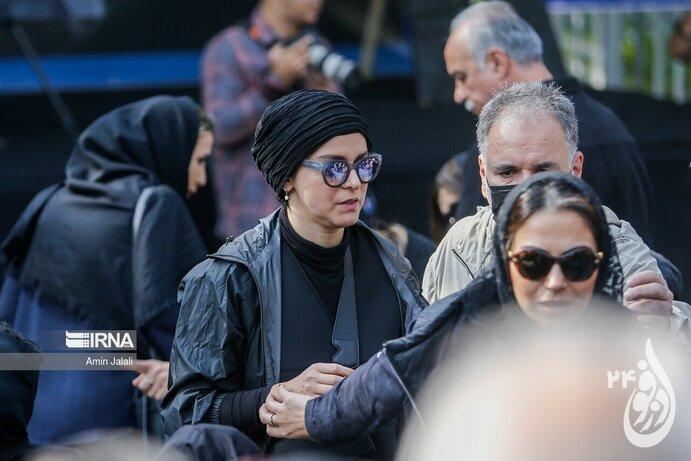 پوشش بازیگران زن در مراسم آتیلا پسیانی 16 1 resized 1190984 235