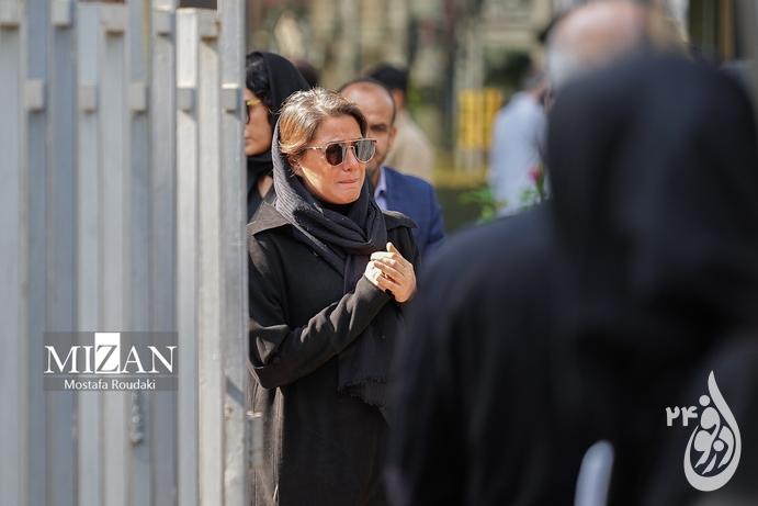 پوشش بازیگران زن در مراسم آتیلا پسیانی 3 1 resized 1191010 267