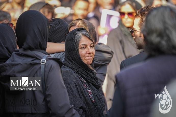 پوشش بازیگران زن در مراسم آتیلا پسیانی 5 1 resized 1191013 193