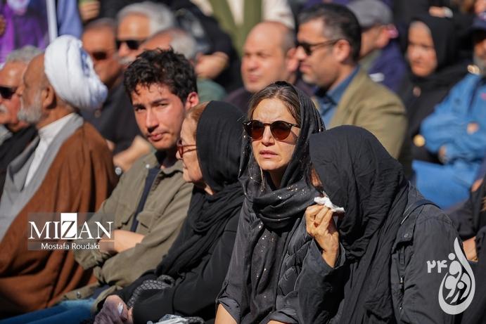 پوشش بازیگران زن در مراسم آتیلا پسیانی 6 1 resized 1191014 291