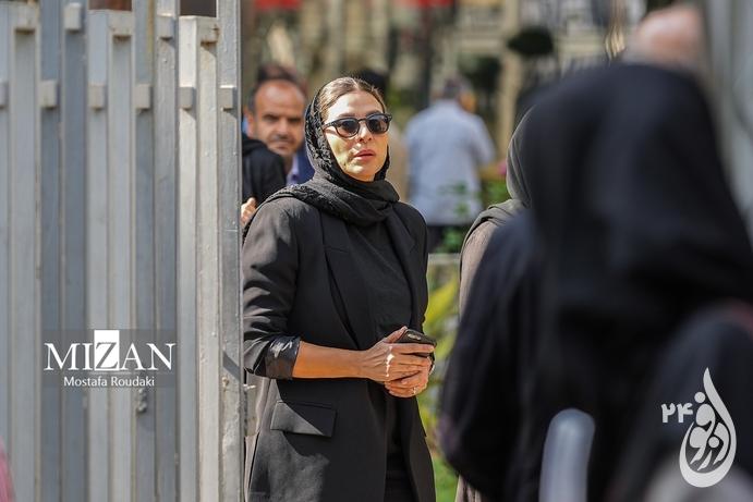 پوشش بازیگران زن در مراسم آتیلا پسیانی 51 1 resized 1191029 295